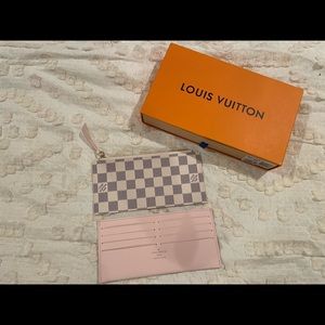 louis vuitton inserts w/box and cover sheet.